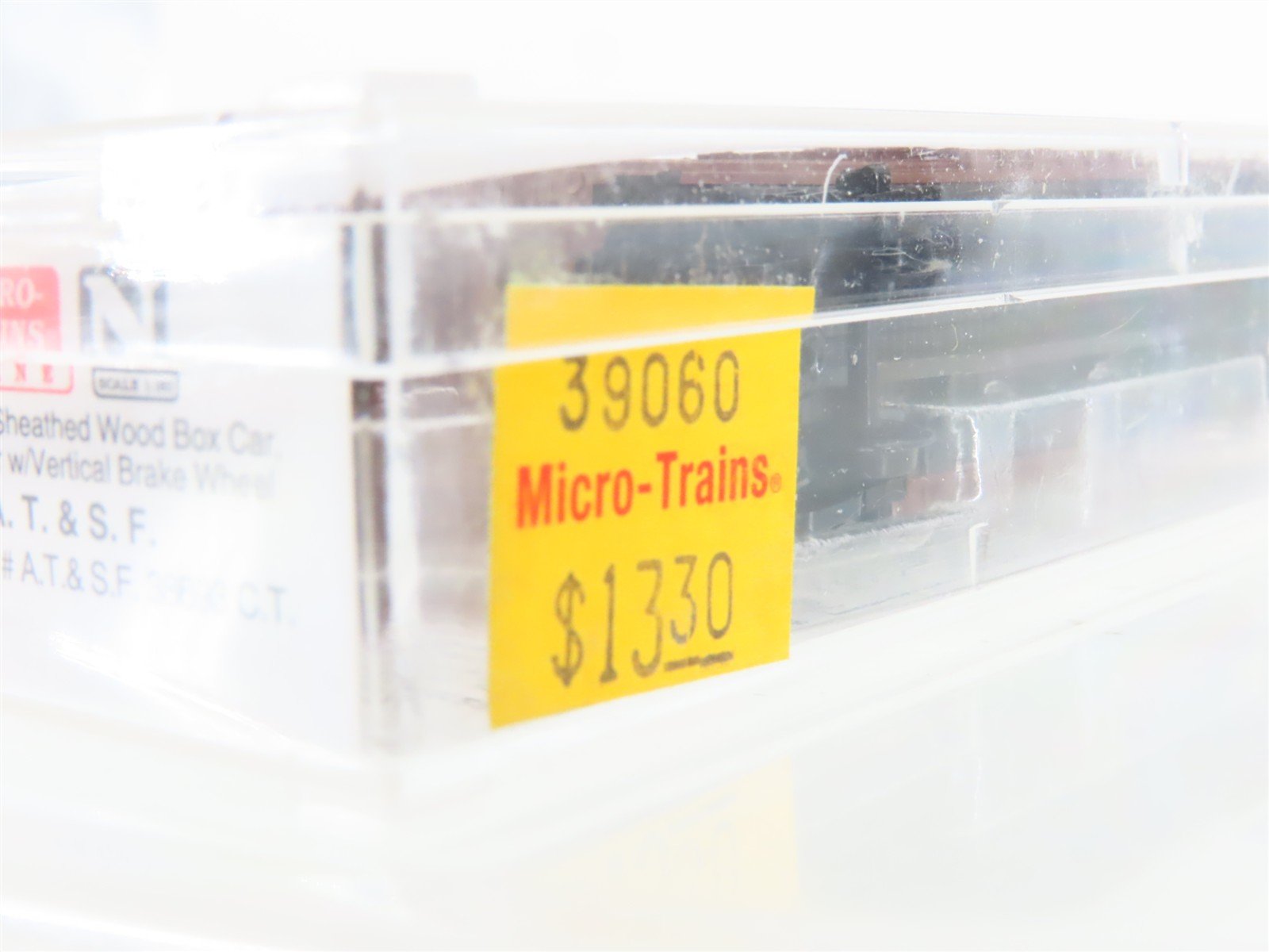 N Scale Micro-Trains MTL 39060 ATSF Santa Fe 40' Single Door Box Car #38693 C.T.