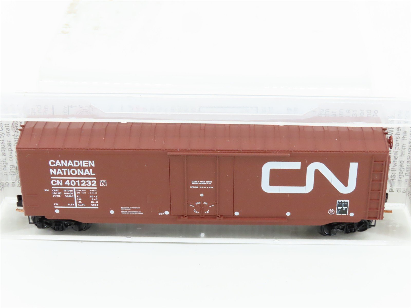 N Scale Micro-Trains MTL 38190 CN Canadian National 50' Plug Door Boxcar #401232