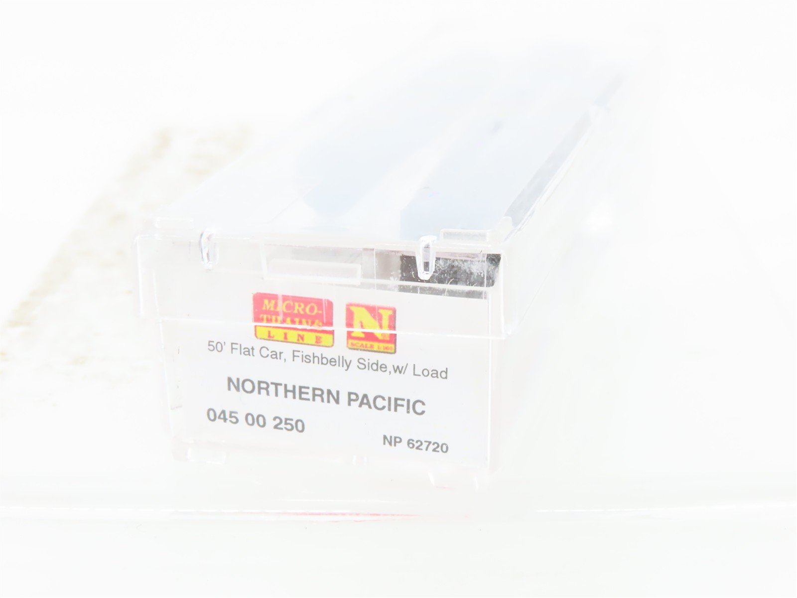 N Scale Micro-Trains MTL 04500250 NP Northern Pacific 50' Flat Car #62720 w/Load