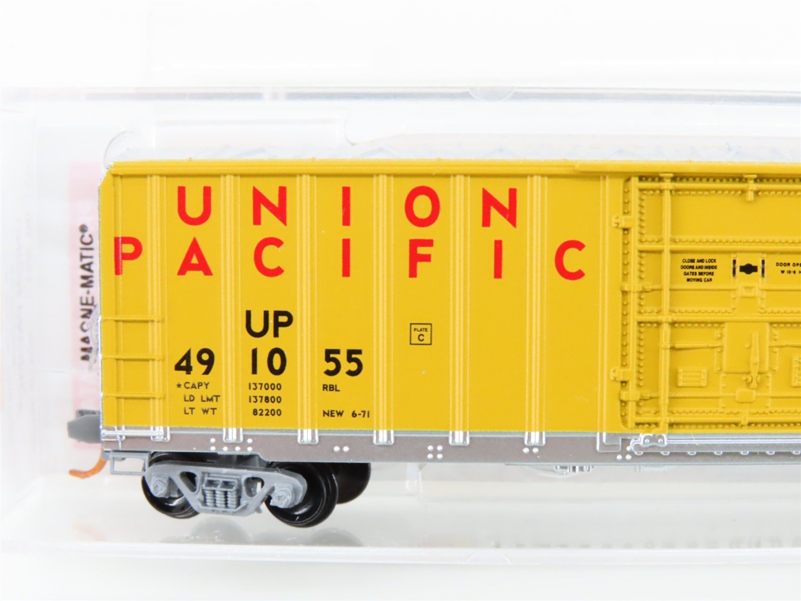 N Scale Micro-Trains MTL 02700351 UP Union Pacific 50' Plug Door Box Car #491055