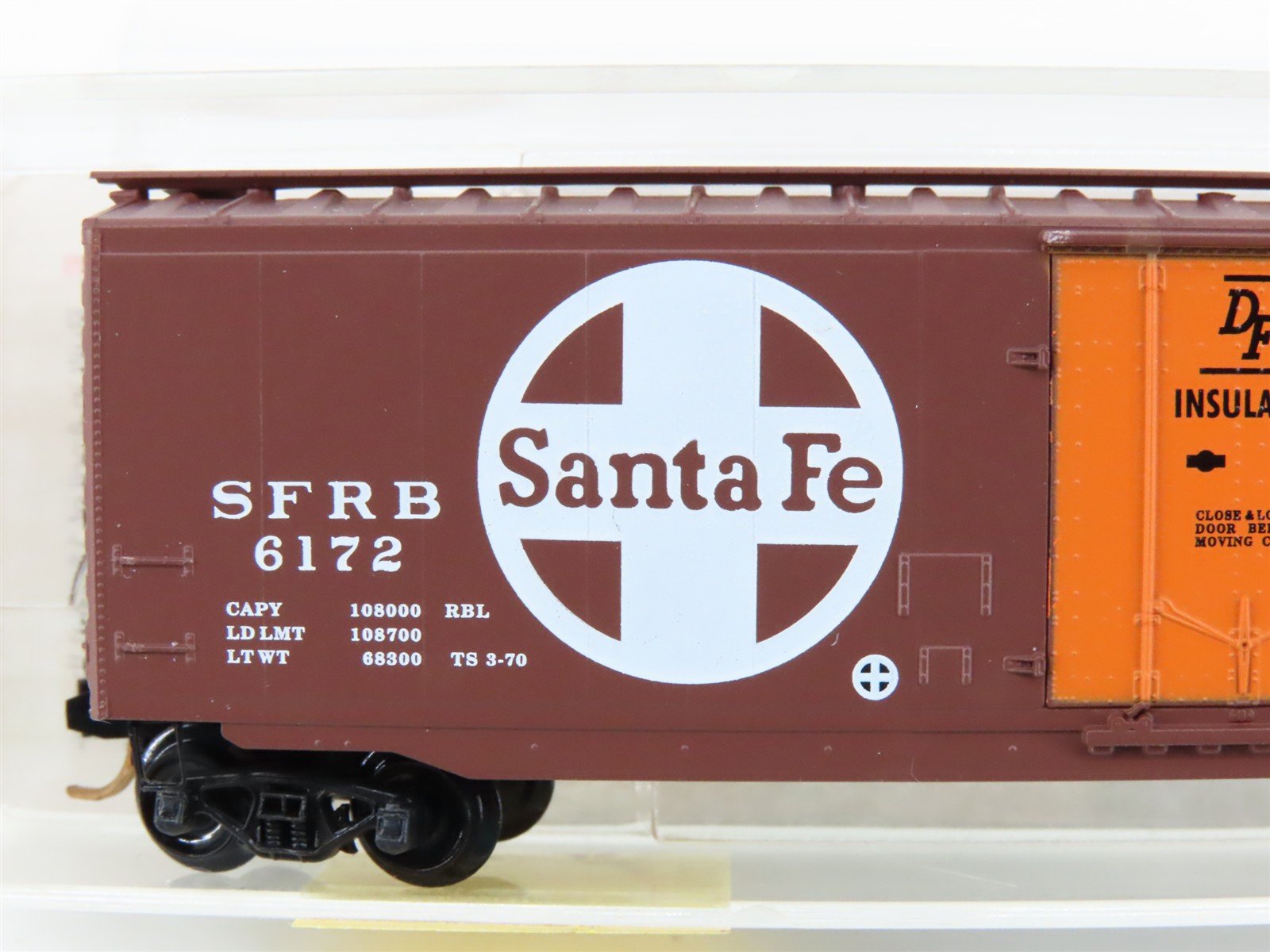 N Scale Micro-Trains MTL 32050/3 SFRB Santa Fe 