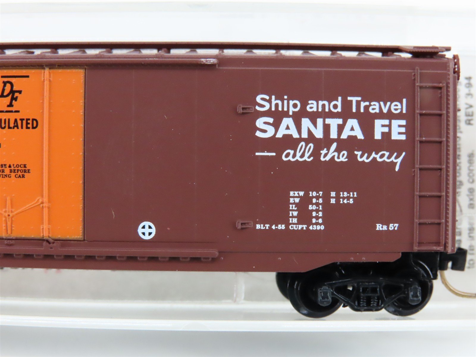 N Scale Micro-Trains MTL 32050/3 SFRB Santa Fe 