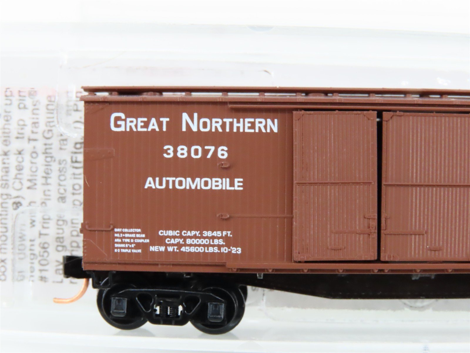 N Scale Micro-Trains MTL 41030 GN Glacier National Park 40' Box Car #38076