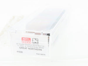 N Scale Micro-Trains MTL 41030 GN Glacier National Park 40' Box Car #38076