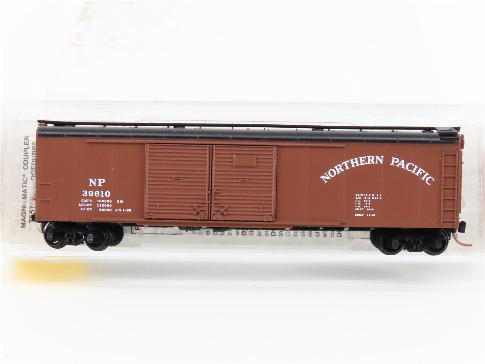 N Scale Micro-Trains MTL 79020 NP Northern Pacific 50' Wagon Top Box Car #39610
