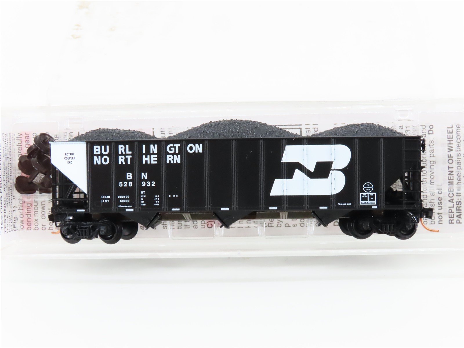 N Micro-Trains MTL 108110 BN Burlington Northern 3-Bay Hopper #528932 w/ Load