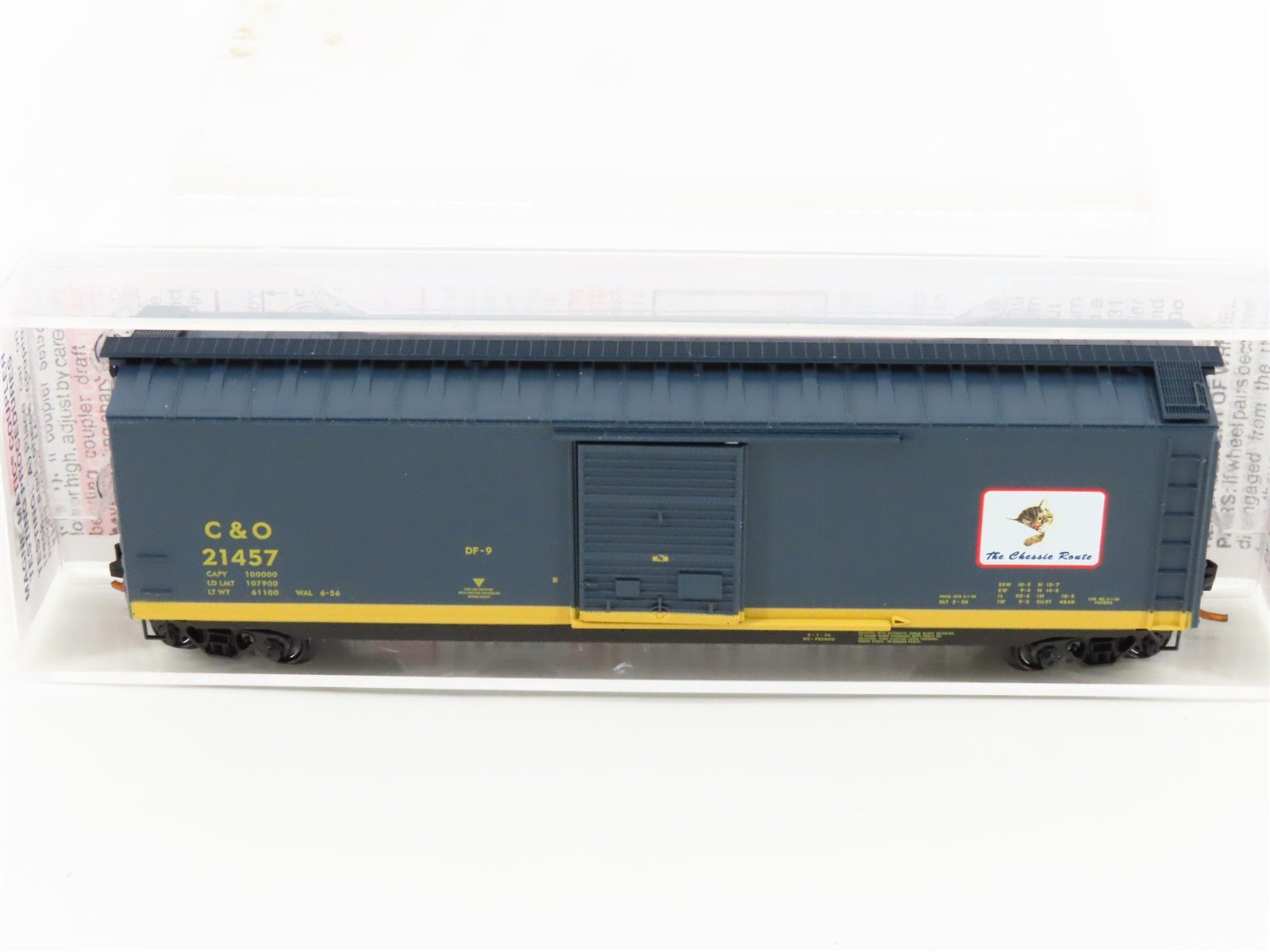 N Scale Micro-Trains MTL 03100075 C&O The Chessie Route 50' Box Car #21457