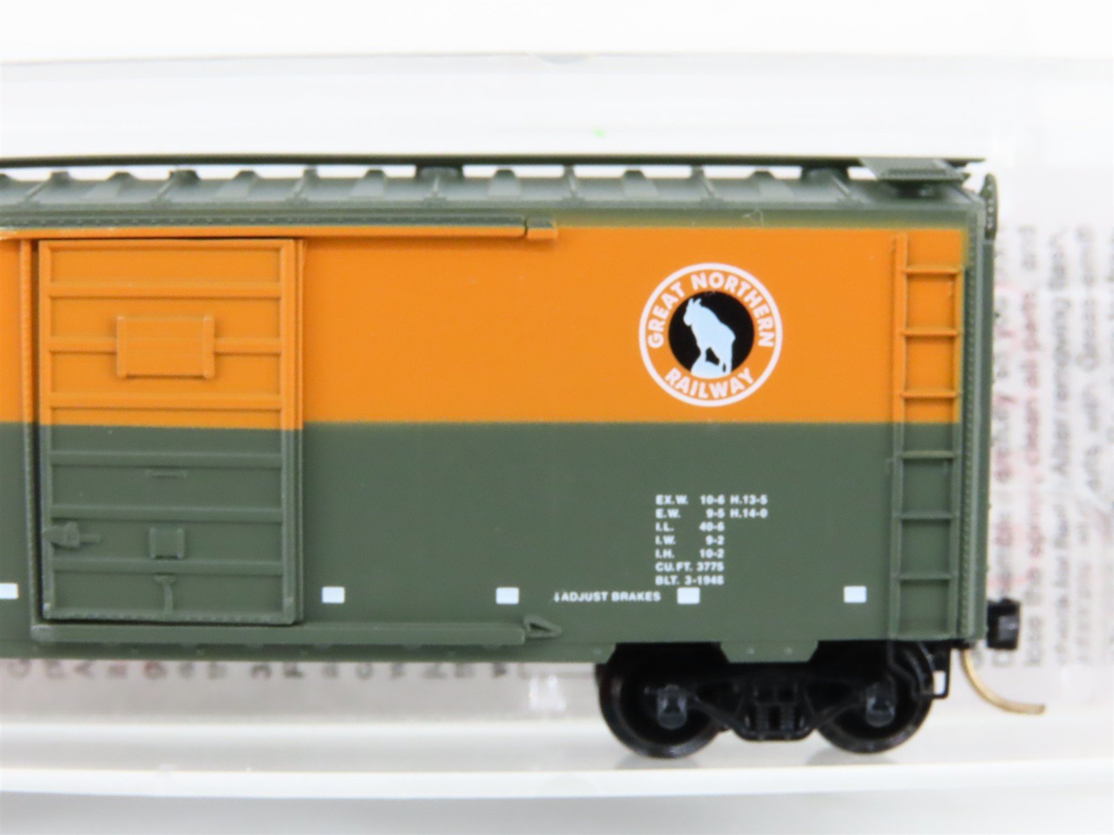 N Scale Micro-Trains MTL 20226 GN Great Northern 40' Single Door Box Car #2533