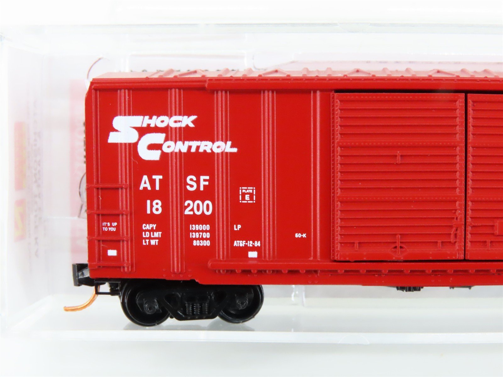 N Scale Micro-Trains MTL 03000250 ATSF Santa Fe 50' Double Door Box Car #18200