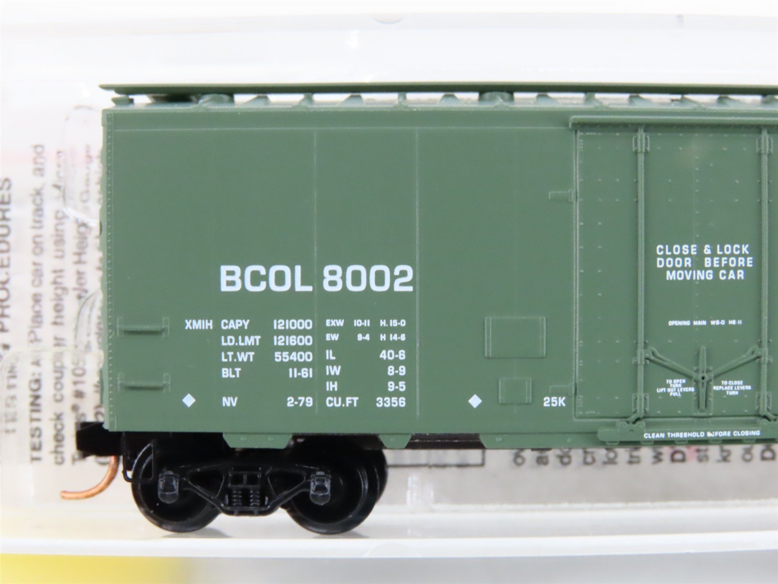 N Scale Micro-Trains MTL 21230 BCOL British Columbia 40' Plug Door Box Car #8002