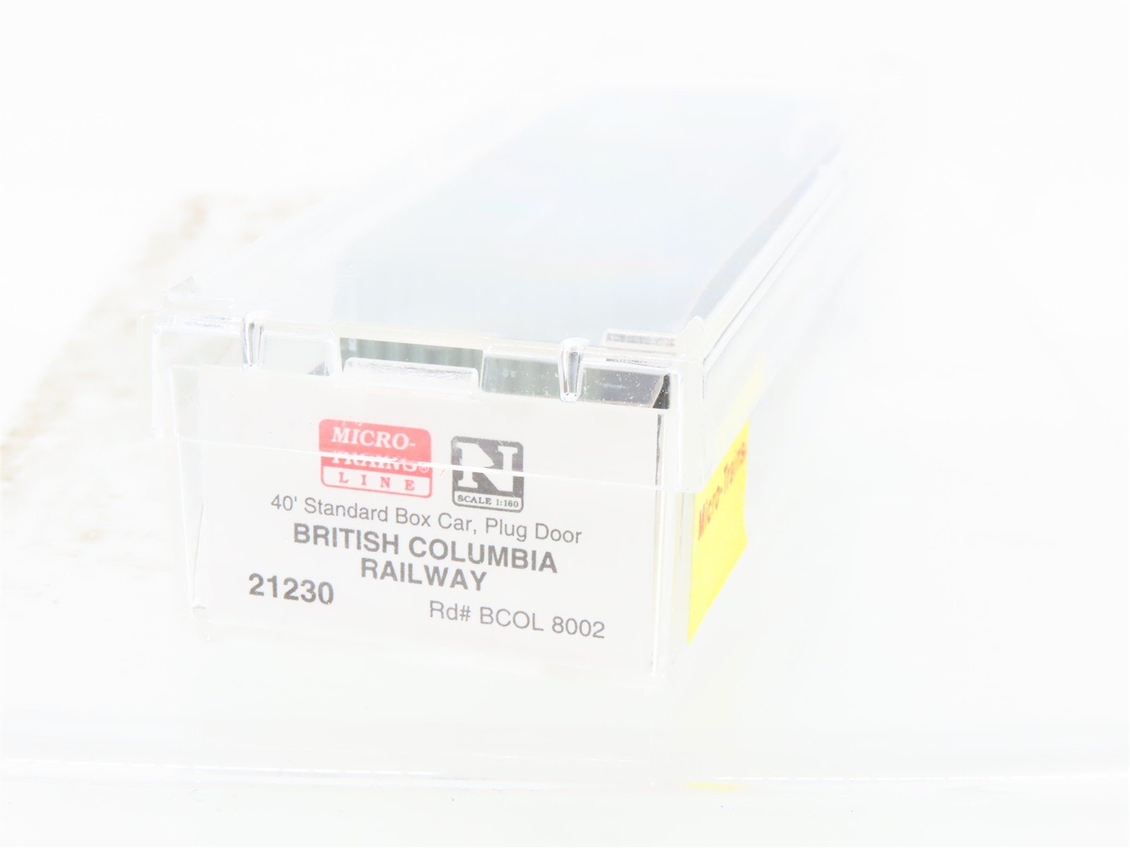 N Scale Micro-Trains MTL 21230 BCOL British Columbia 40' Plug Door Box Car #8002