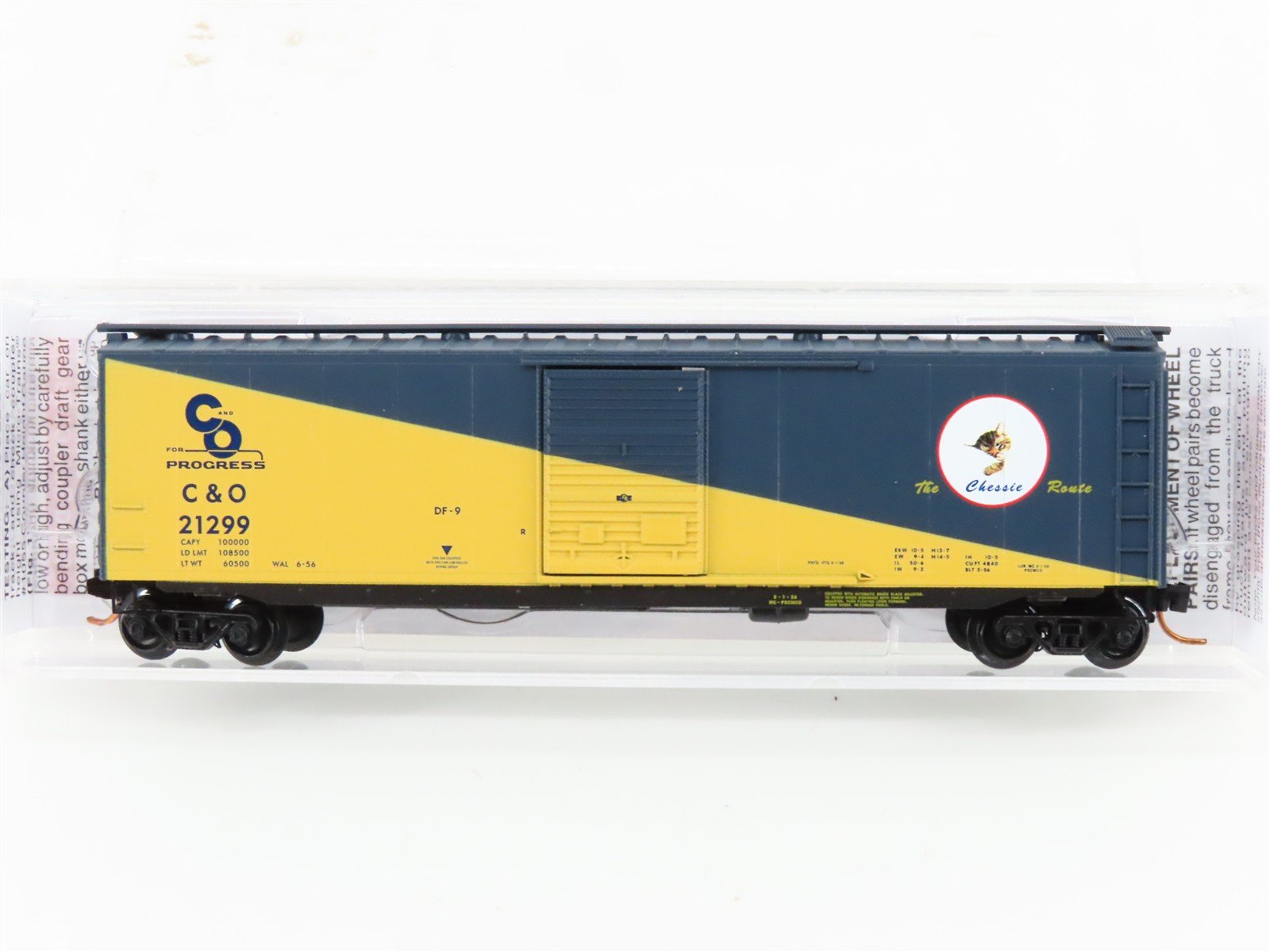 N Scale Micro-Trains MTL 03100072 C&O The Chessie Route 50' Box Car #21299