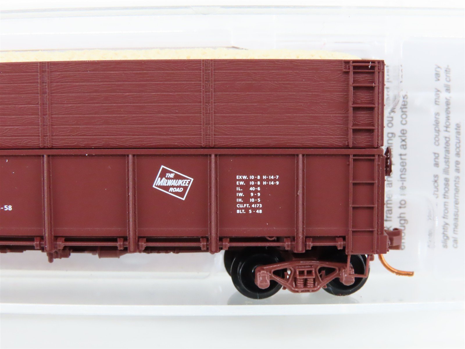 N Micro-Trains MTL 08400032 MILW 40' Gondola w/ Side Extensions #93120 w/ Load