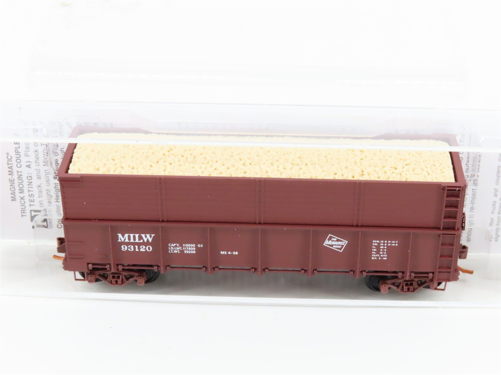 N Micro-Trains MTL 08400032 MILW 40' Gondola w/ Side Extensions #93120 w/ Load