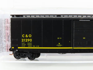 N Scale Micro-Trains MTL 03100071 C&O The Chessie Route 50' Box Car #21290