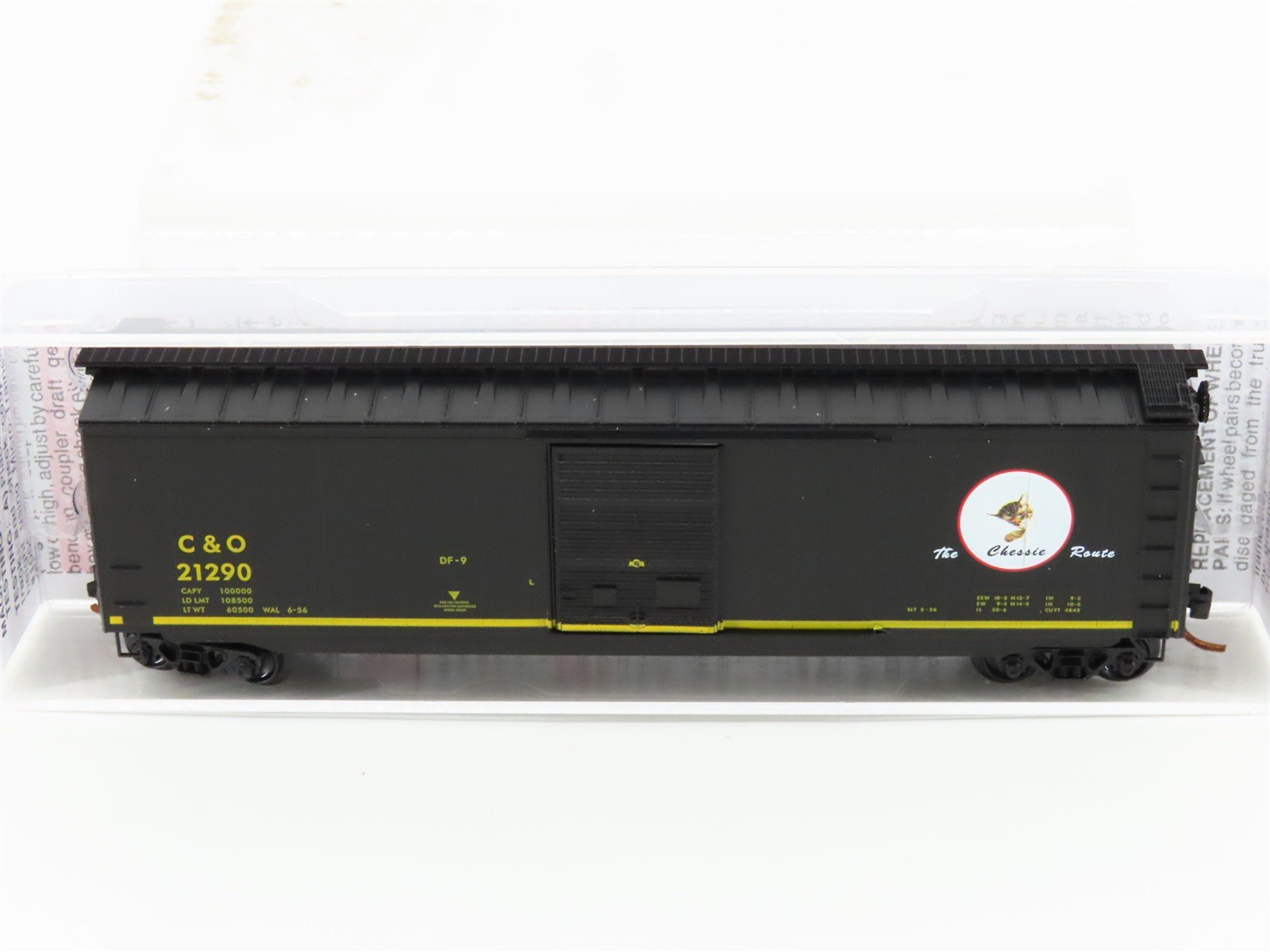 N Scale Micro-Trains MTL 03100071 C&O The Chessie Route 50' Box Car #21290