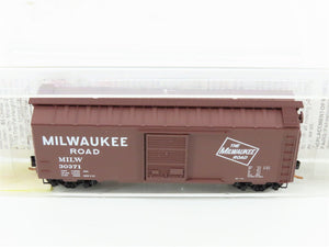 N Scale Micro-Trains MTL 20526 MILW Milwaukee Road 40' Single Door Boxcar #30371