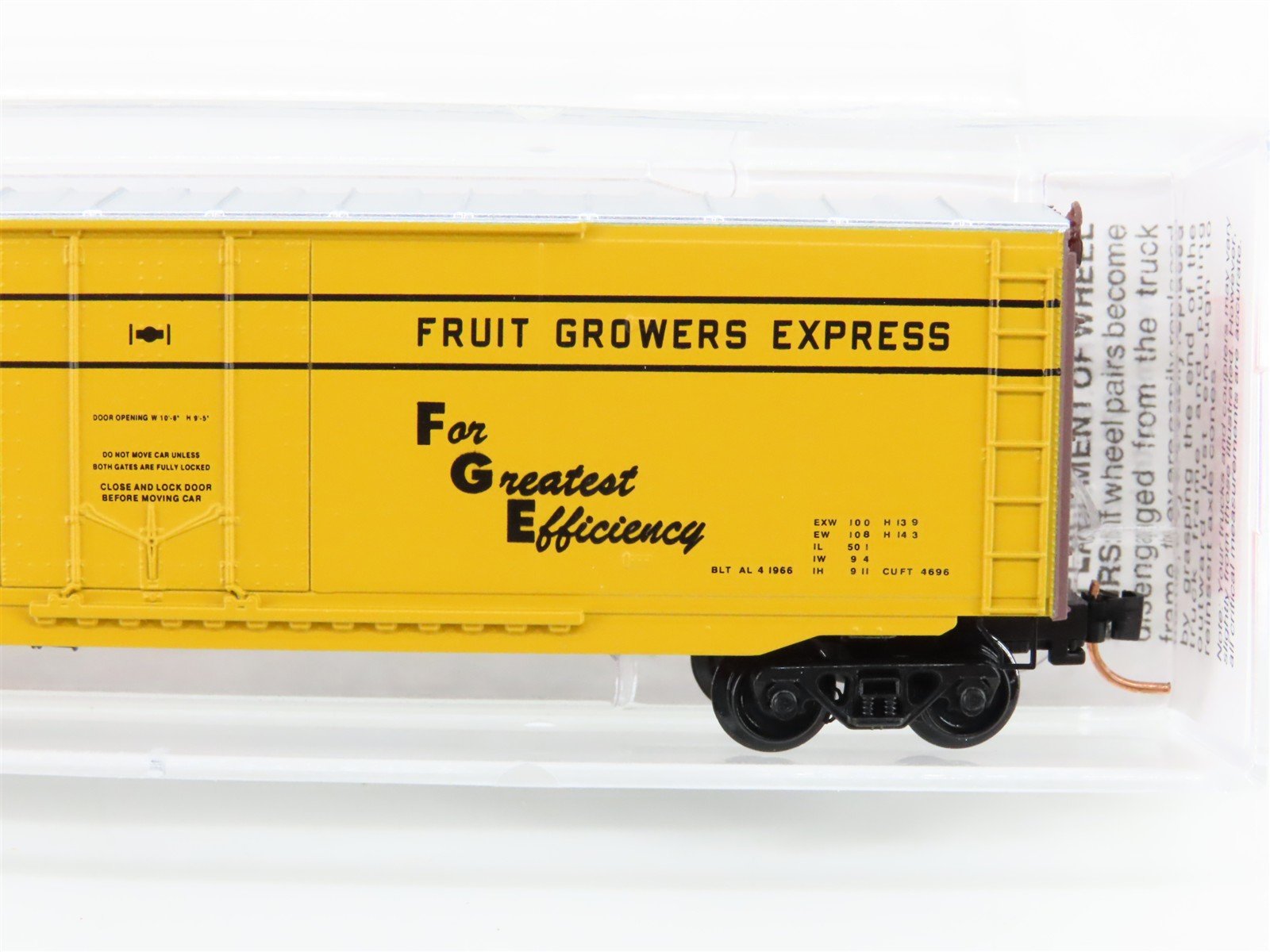 N Scale Micro-Trains MTL 03800380 SAL Fruit Growers Express 50' Box Car #593491
