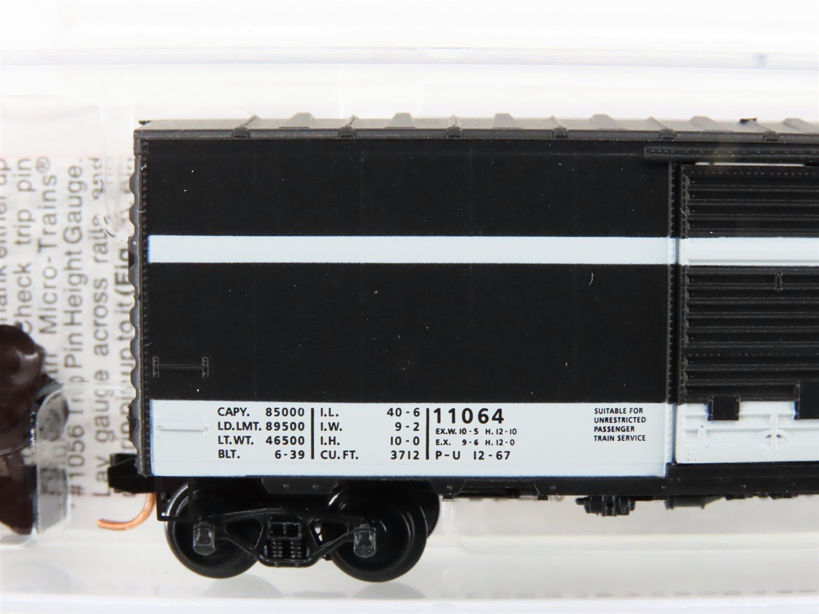 N Scale Micro-Trains MTL 07300070 CN Canadian National 40' Box Car #11064