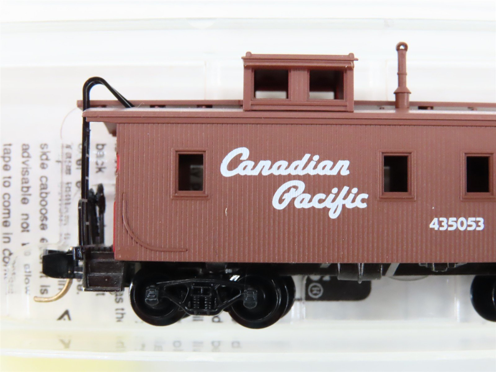 N Scale Micro-Trains MTL 51010 CP Canadian Pacific 34' Caboose #435053