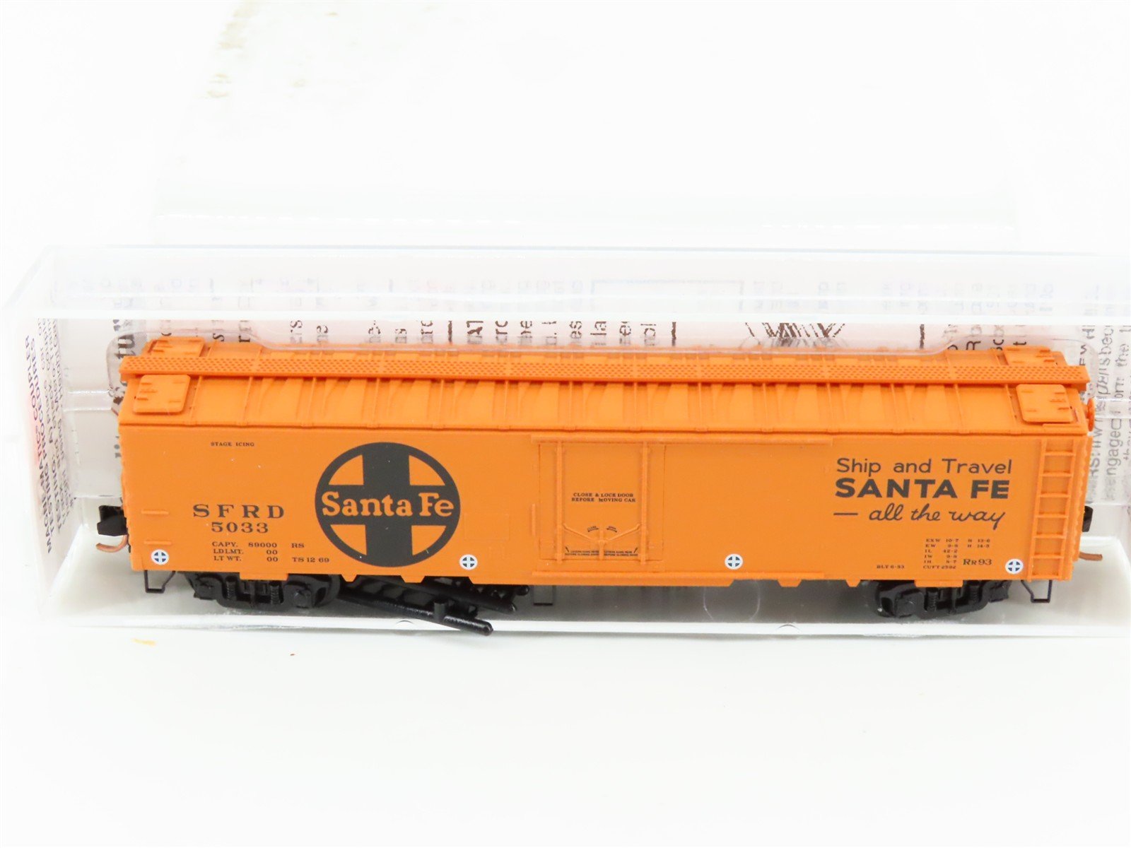 N Scale Micro-Trains MTL 52050 SFRD Santa Fe Plug Door Express Reefer #5033