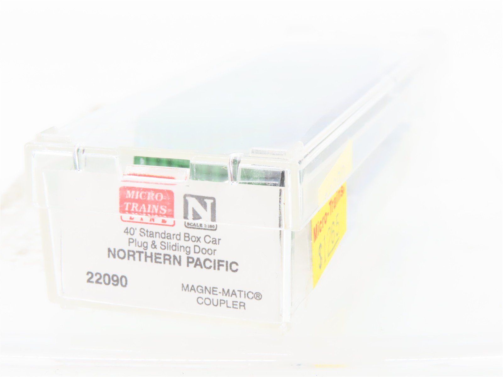 N Micro-Trains MTL 22090 NP Northern Pacific 40' Plug & Sliding Door Boxcar 8130
