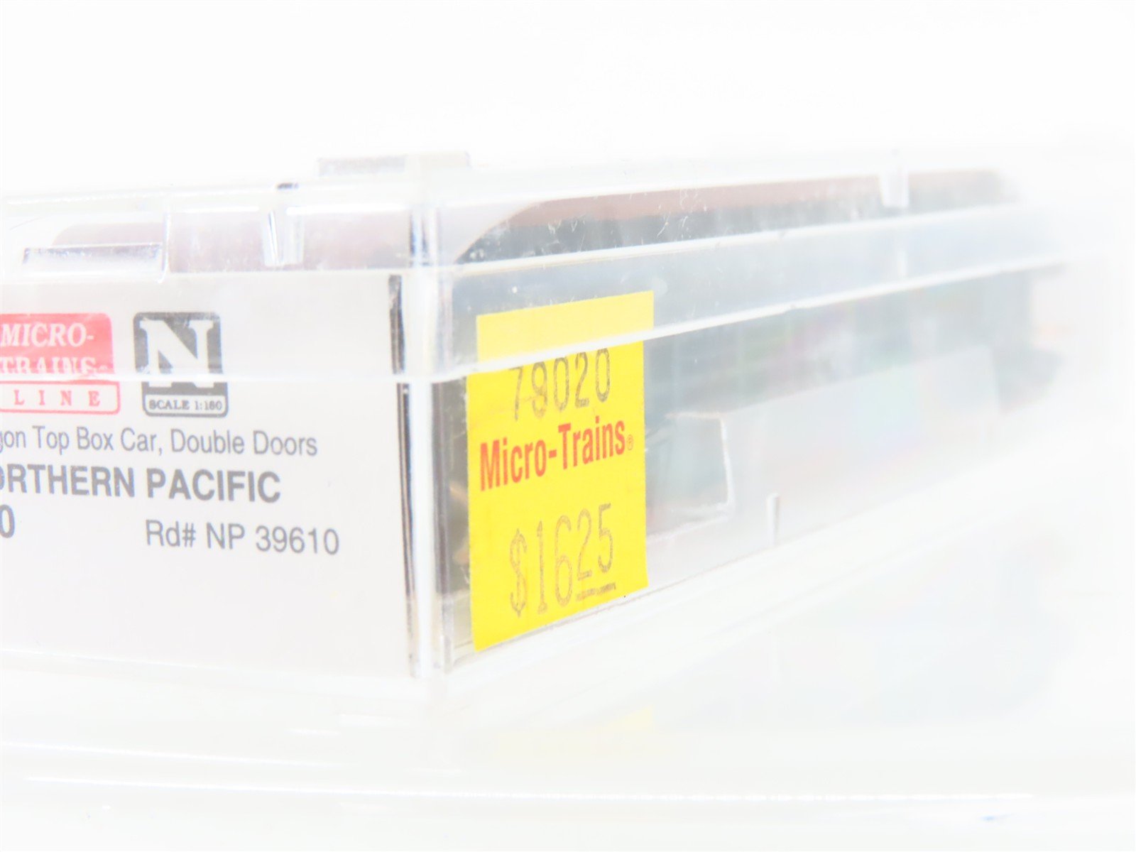N Scale Micro-Trains MTL 79020 NP Northern Pacific 50' Wagon Top Box Car #39610