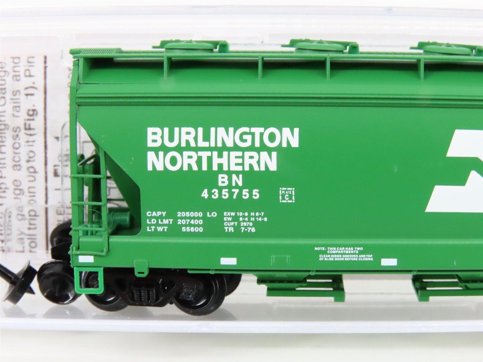 N Micro-Trains MTL 09200080 BN Burlington Northern 2-Bay Covered Hopper #435755