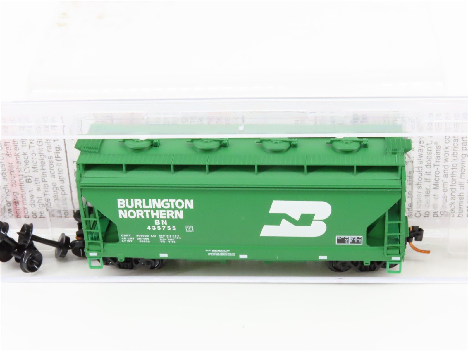 N Micro-Trains MTL 09200080 BN Burlington Northern 2-Bay Covered Hopper #435755
