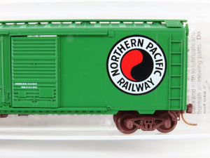 N Scale Micro-Trains MTL 22090 NP Northern Pacific 40' Box Car #8133