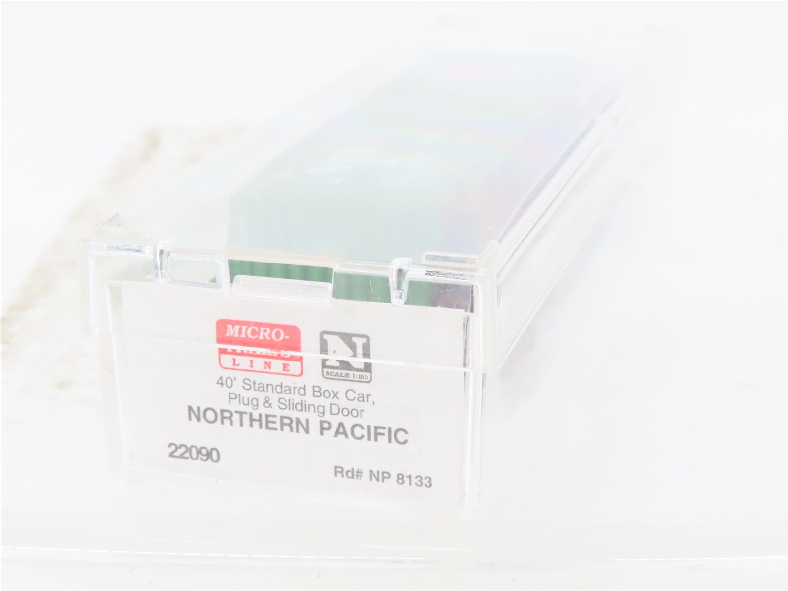 N Scale Micro-Trains MTL 22090 NP Northern Pacific 40' Box Car #8133