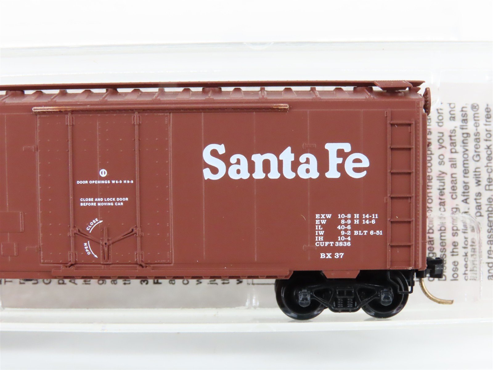 N Scale Micro-Trains MTL 21110 ATSF Santa Fe 40' Plug Door Box Car #149953