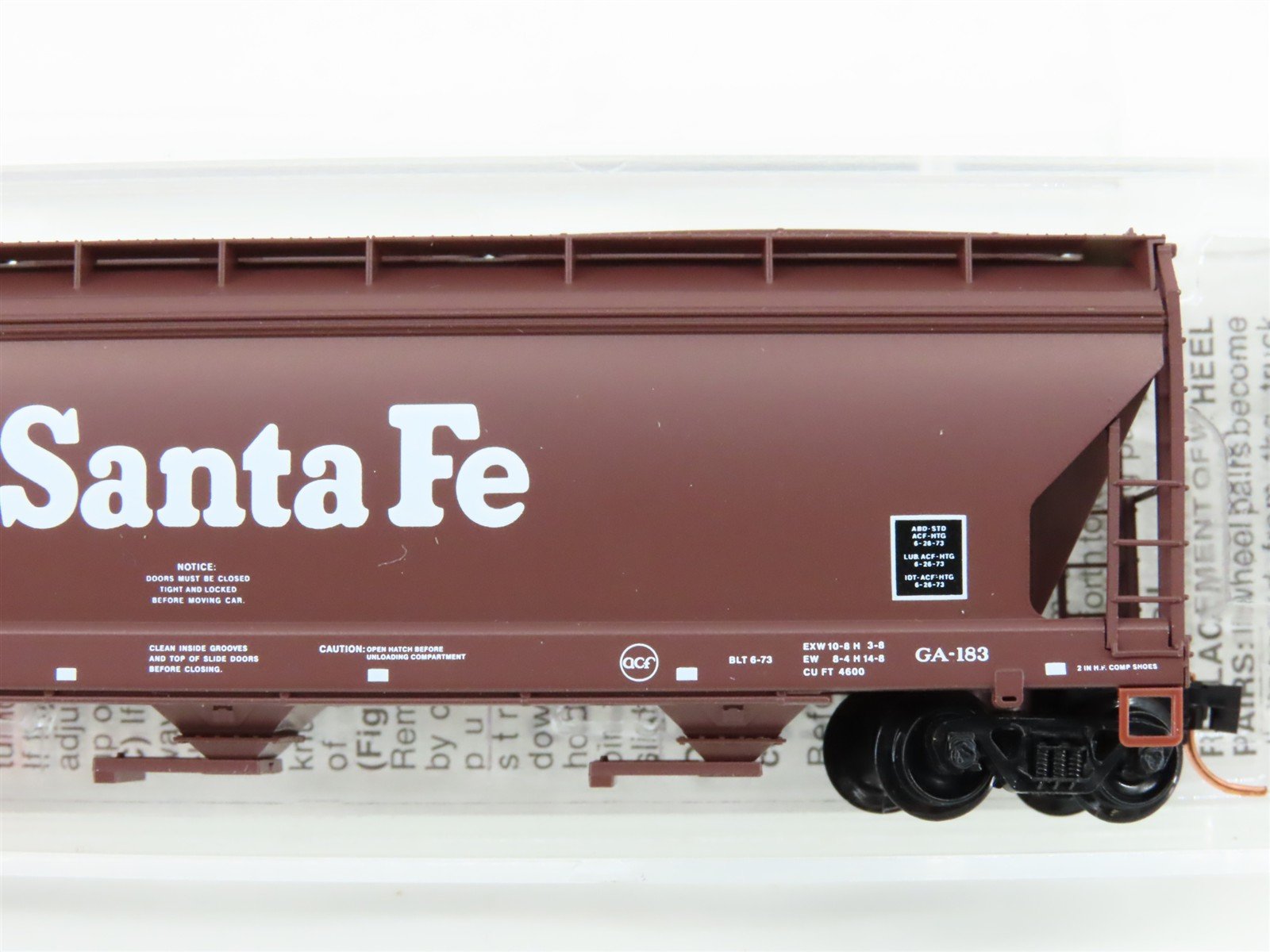 N Scale Micro-Trains MTL 94100 ATSF Santa Fe 3-Bay Covered Hopper #313838