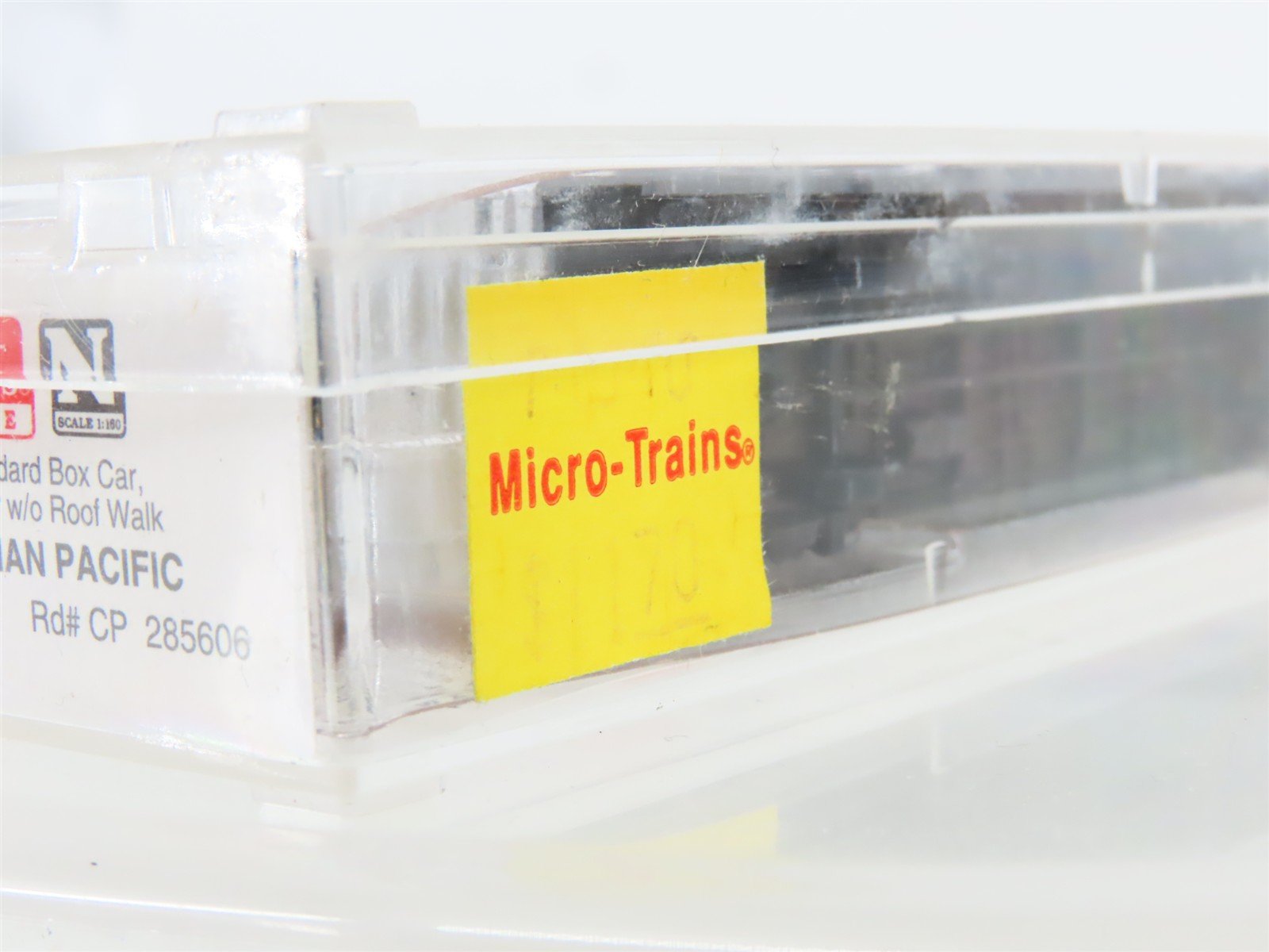 N Scale Micro-Trains MTL 74040 CP Canadian Pacific 40' Plug Door Box Car #285606