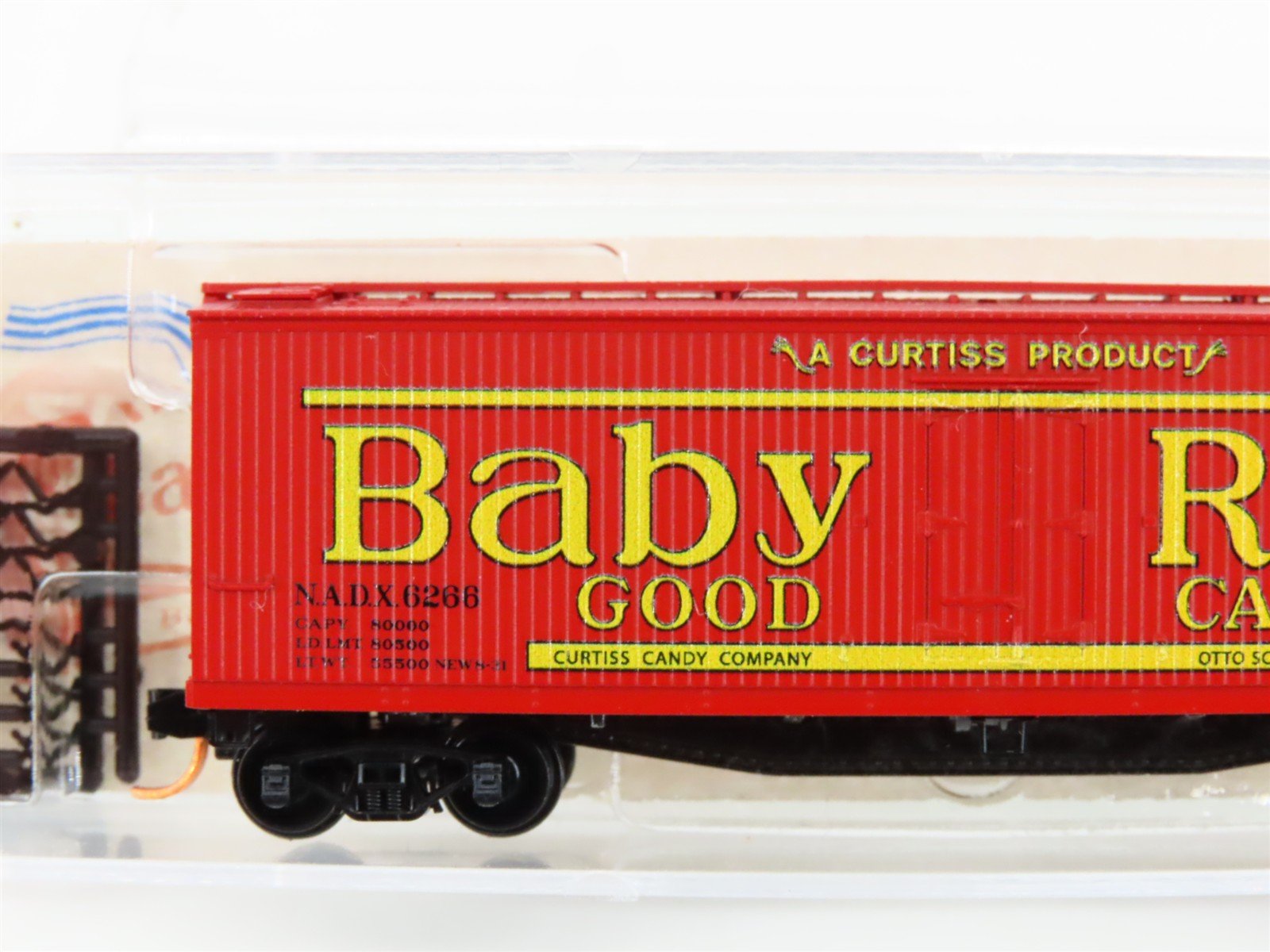 N Scale Micro-Trains MTL 04900720 NADX Nestle Baby Ruth #2 40' Wood Reefer #6266