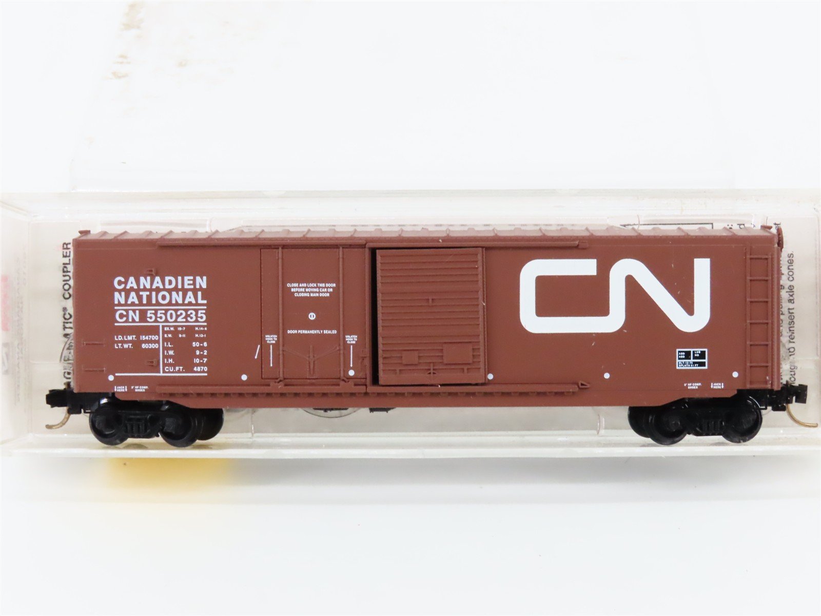 N Scale Micro-Trains MTL 76010 CN Canadian National 50' Box Car #550235