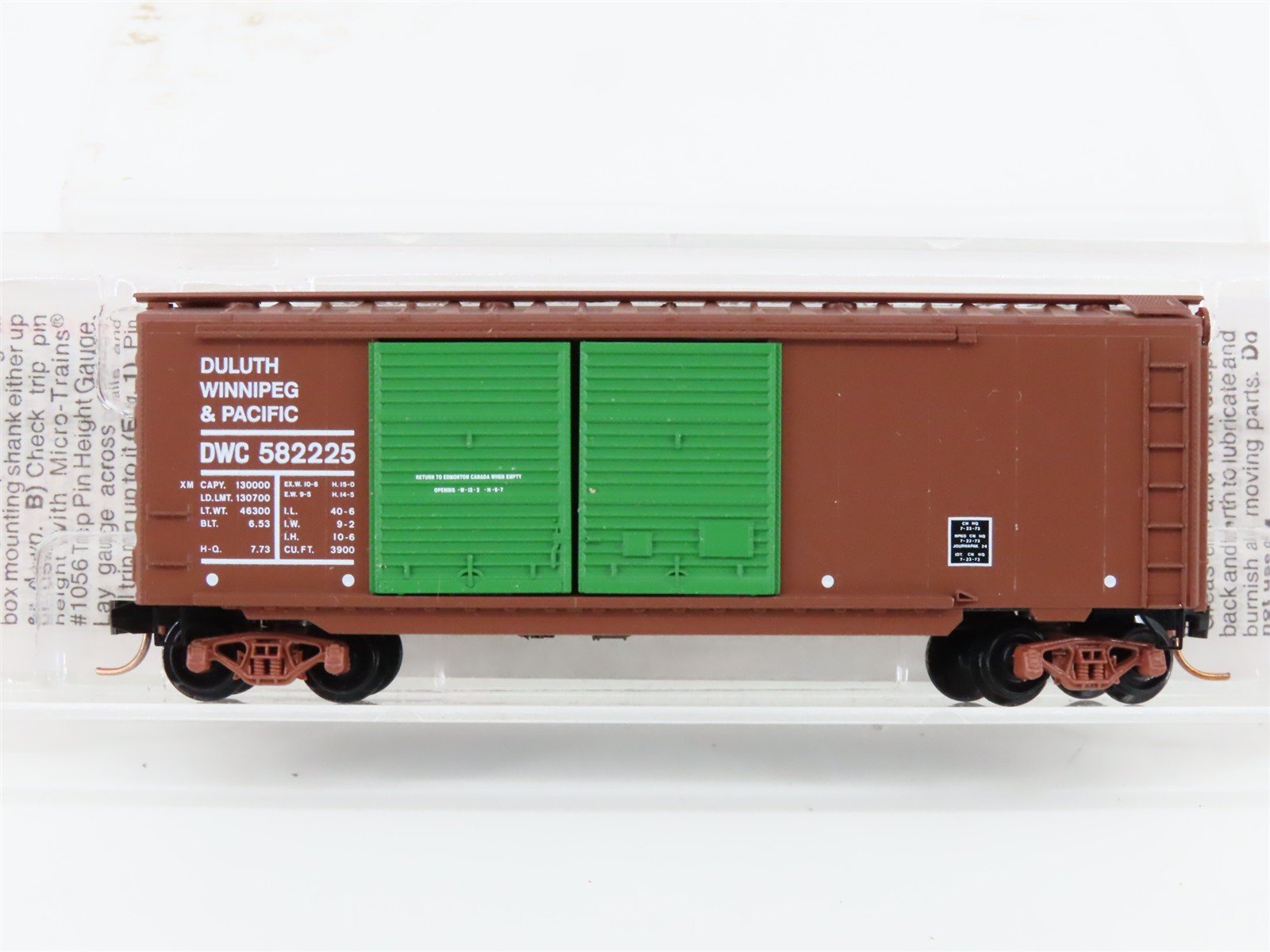 N Scale Micro-Trains MTL 23260 DWC Duluth Winnipeg & Pacific 40' Box Car #582225
