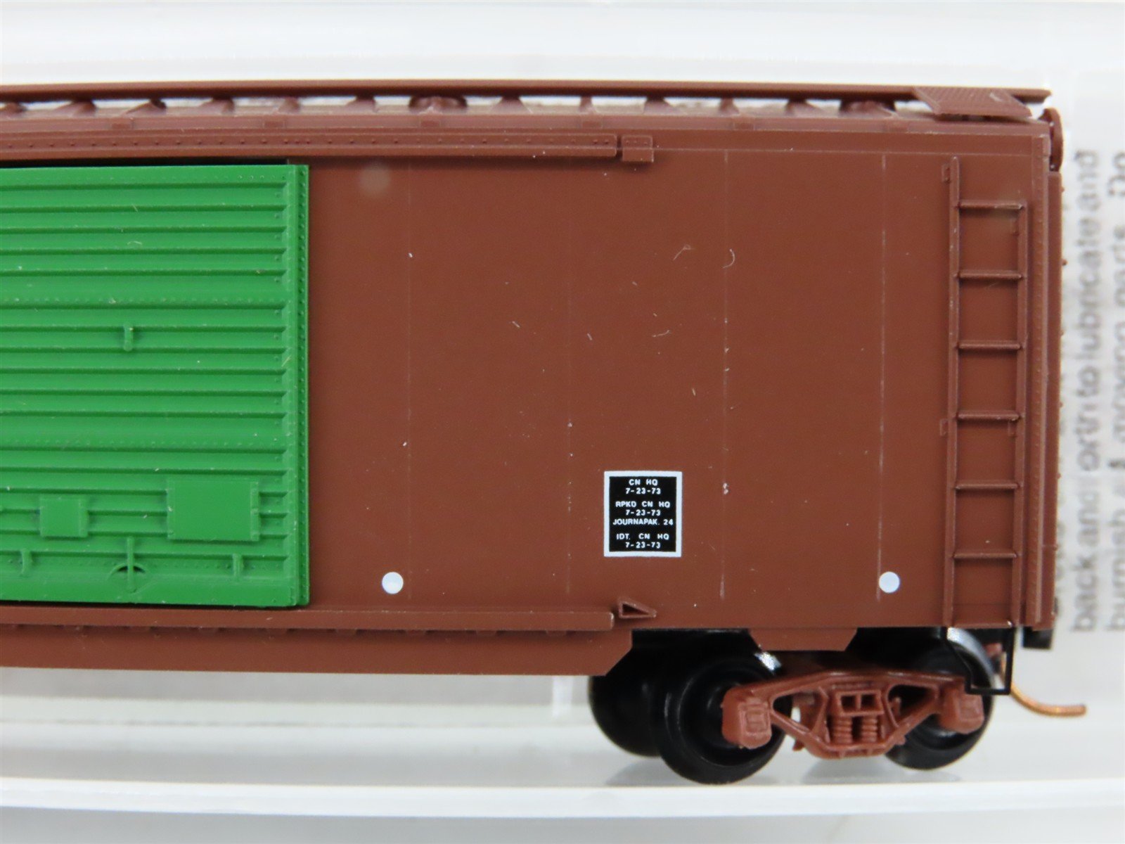 N Scale Micro-Trains MTL 23260 DWC Duluth Winnipeg & Pacific 40' Box Car #582225