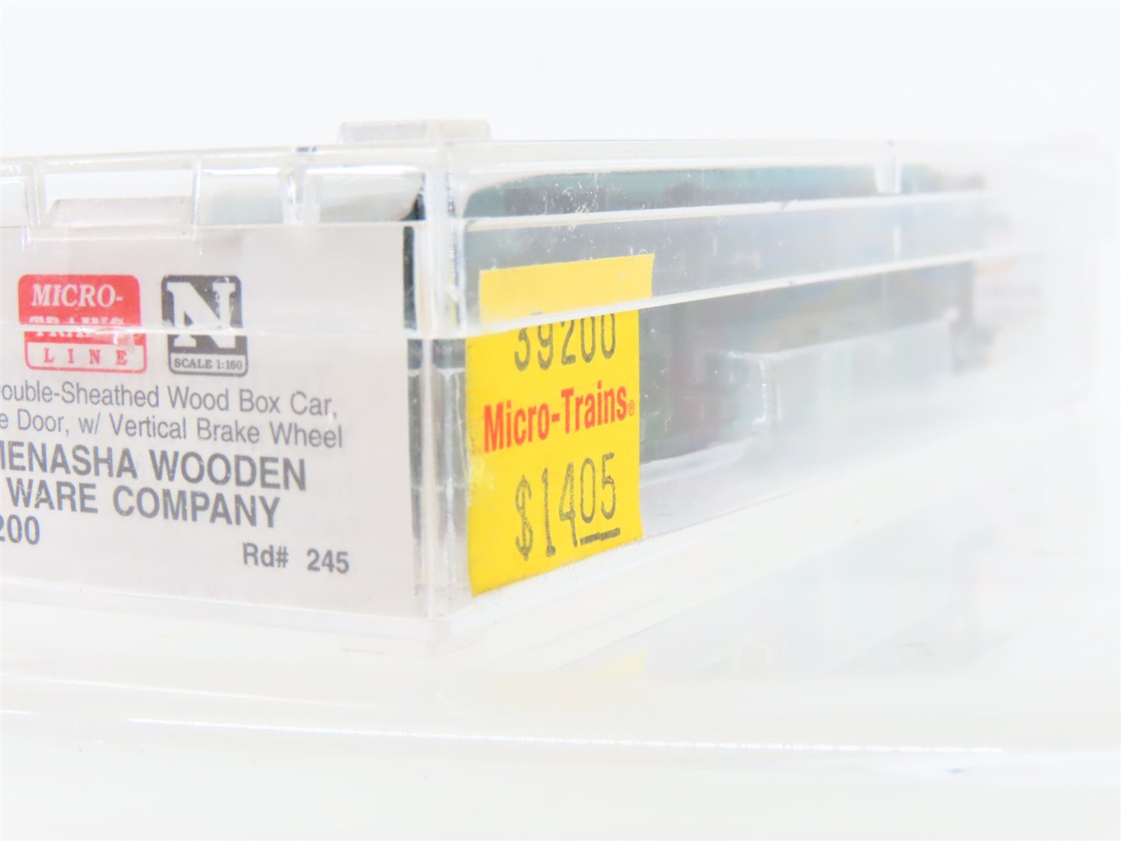N Scale Micro-Trains MTL 39200 Menasha Wooden Ware Co. 40' Box Car #245