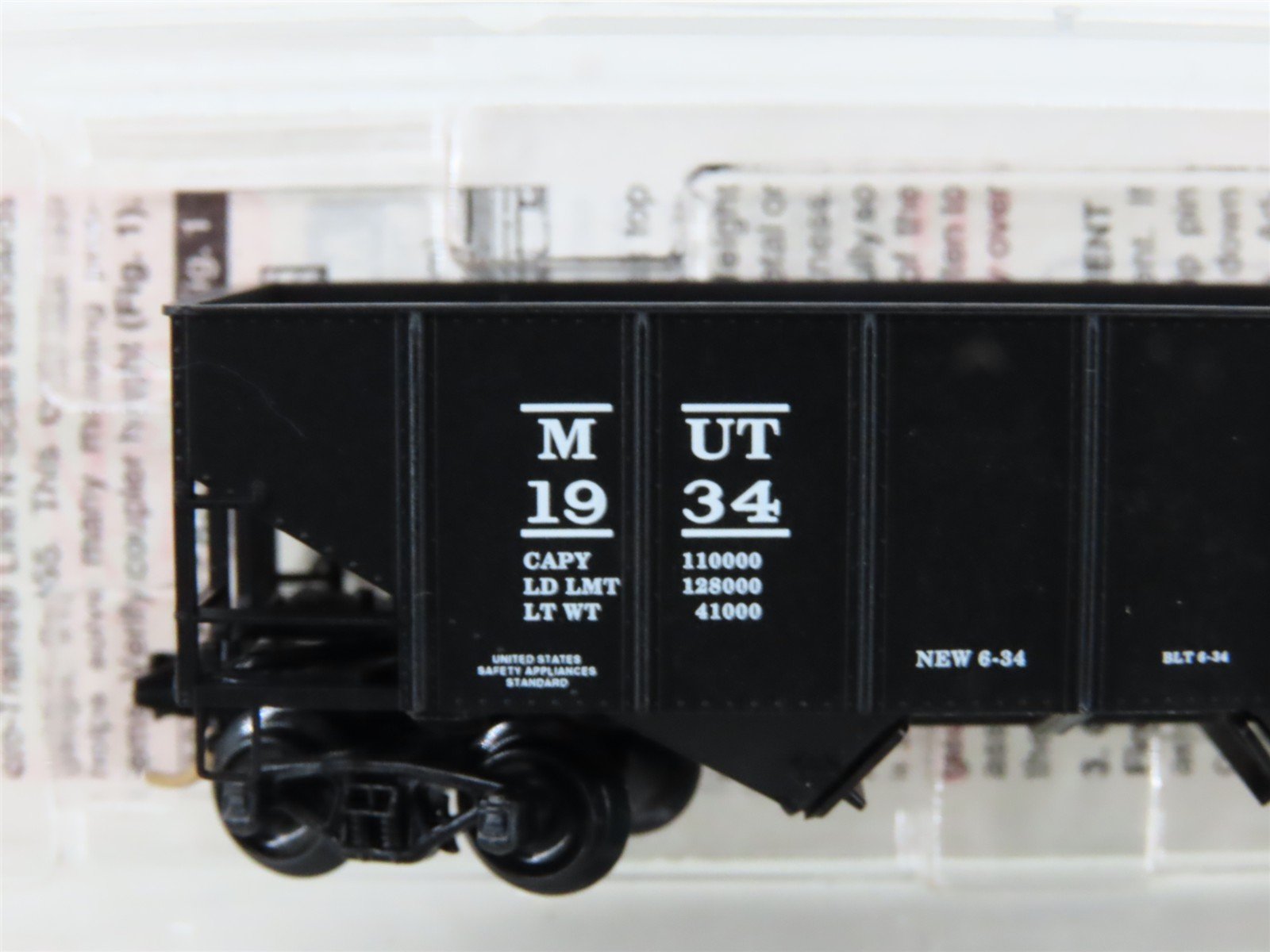 N Micro-Trains MTL Special Run MUT Milwaukee Union Terminal 2-Bay Hopper #1934