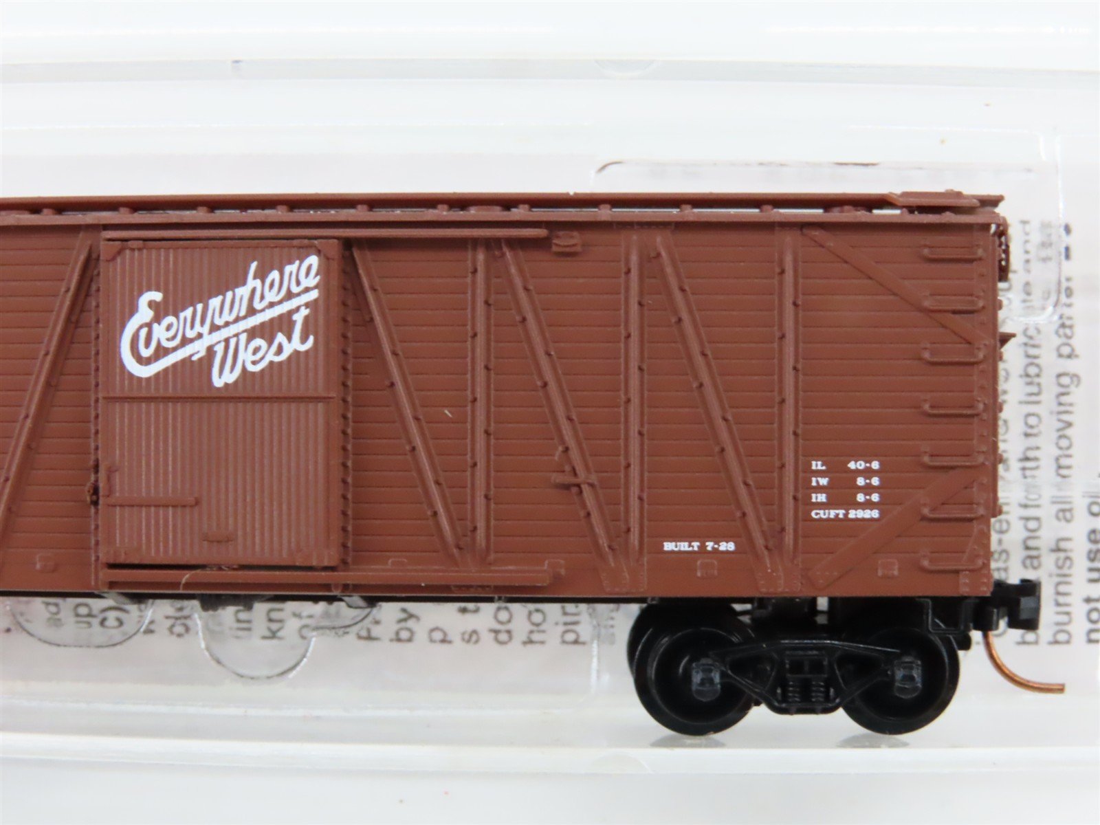 N Scale Micro-Trains MTL 28150 CB&Q Burlington Route 40' Box Car #25402