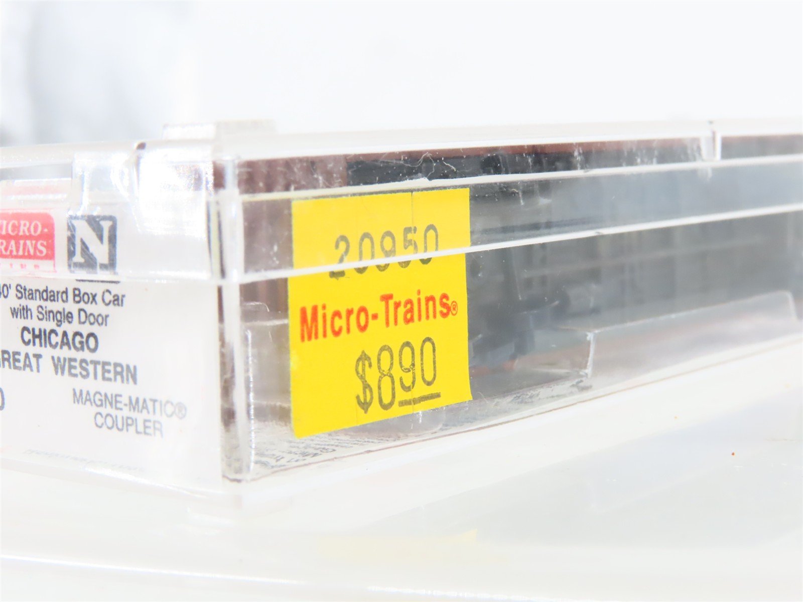 N Scale Micro-Trains MTL 20950 CGW Chicago Great Western 40' Box Car #90017