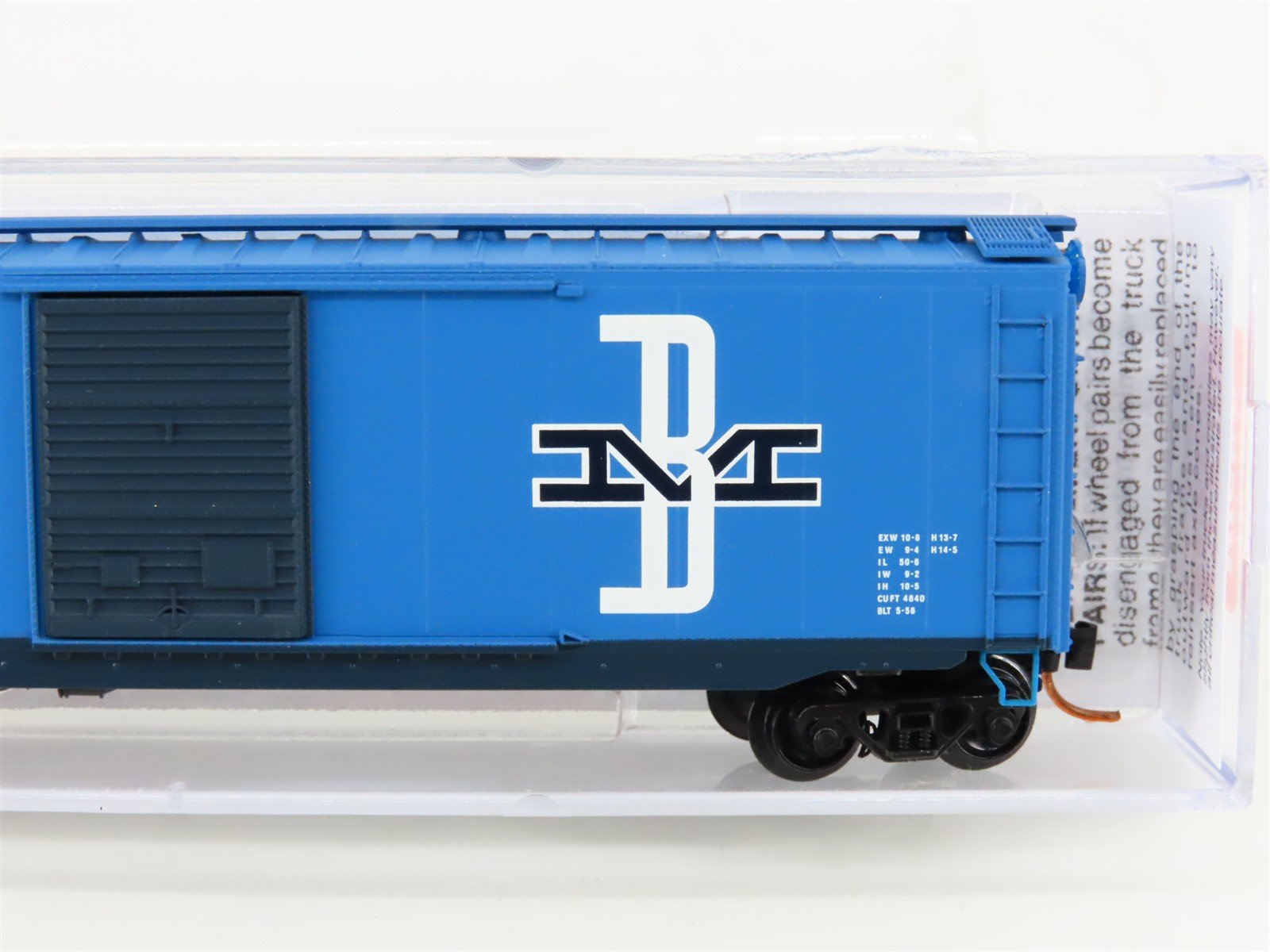 N Scale Micro-Trains MTL 03100360 BM Boston & Maine 50' Single Door Boxcar 77405