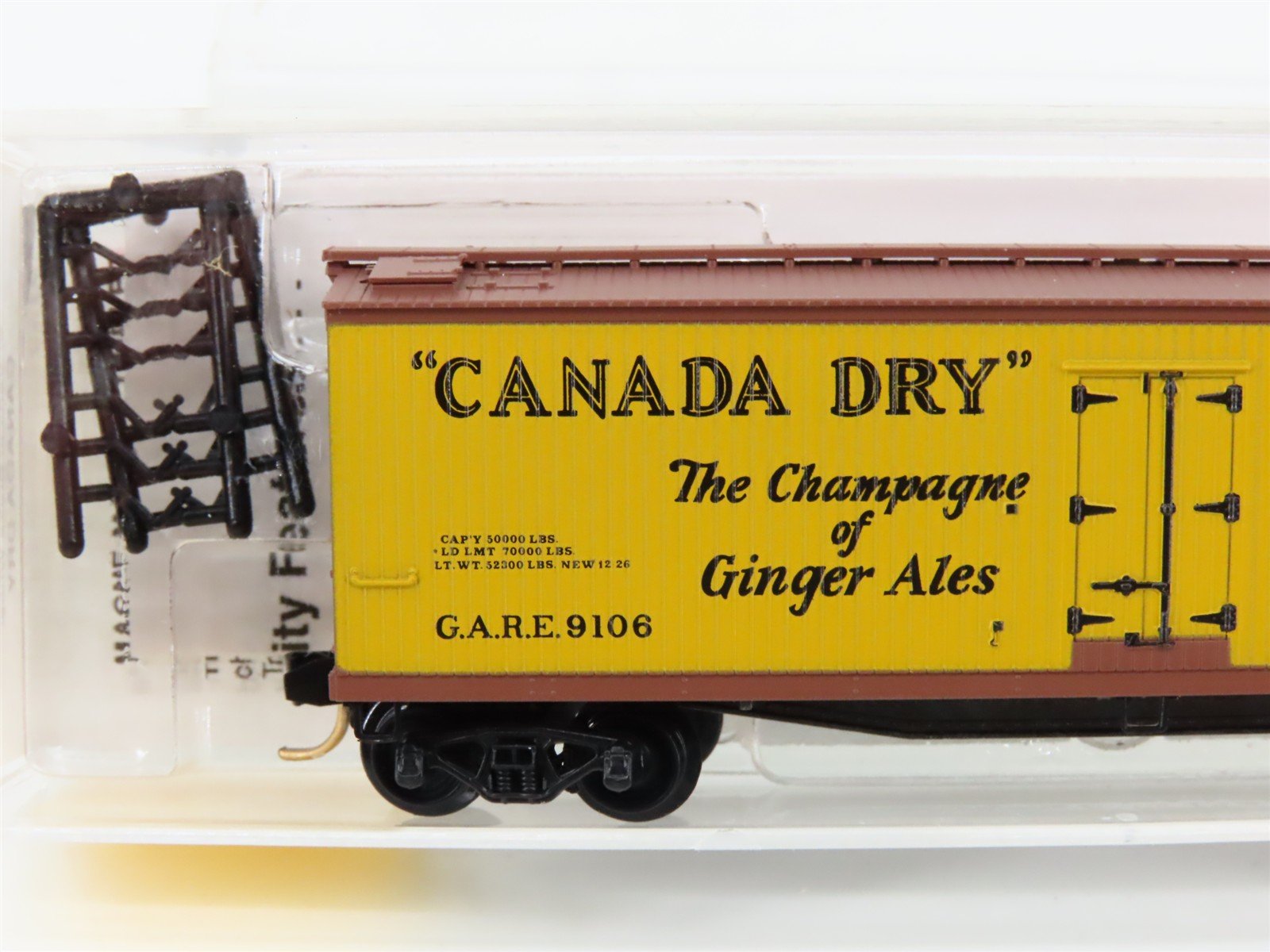 N Scale Micro-Trains MTL 49190 GARE Canada Dry Ginger Ale 40' Wood Reefer #9106