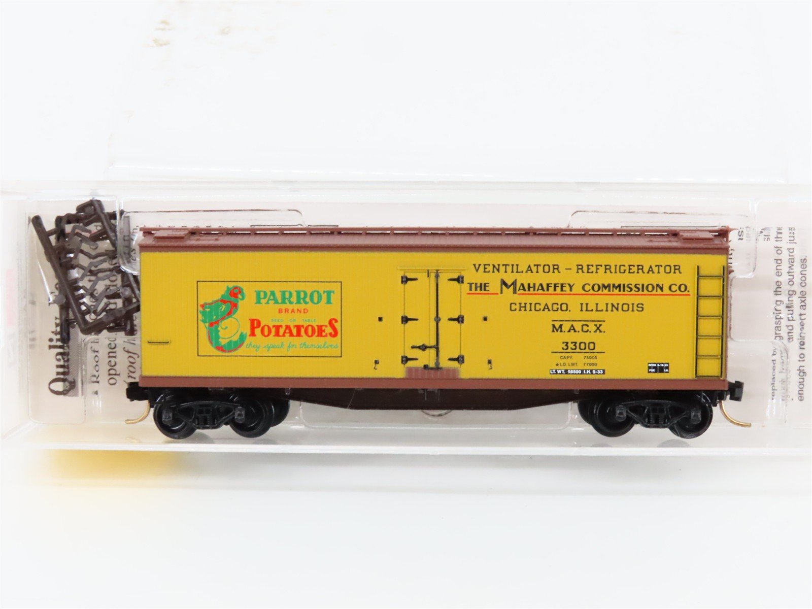 N Scale Micro-Trains MTL 49480 MACX Parrot Brand Potatoes 40' Reefer #3300