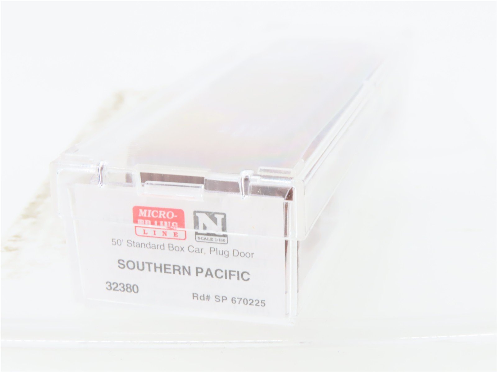 N Scale Micro-Trains MTL 32380 SP Southern Pacific 50' Plug Door Box Car #670225