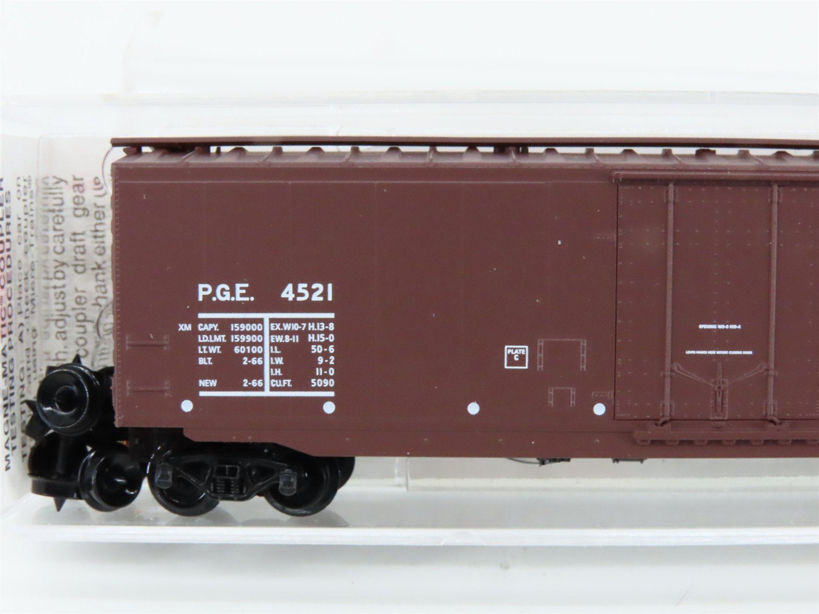 N Scale Micro-Trains MTL 32260 PGE Pacific Great Eastern 50' Box Car #4521