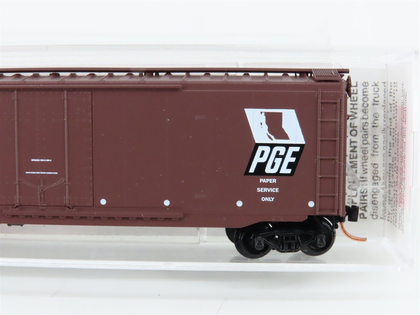N Scale Micro-Trains MTL 32260 PGE Pacific Great Eastern 50' Box Car #4521