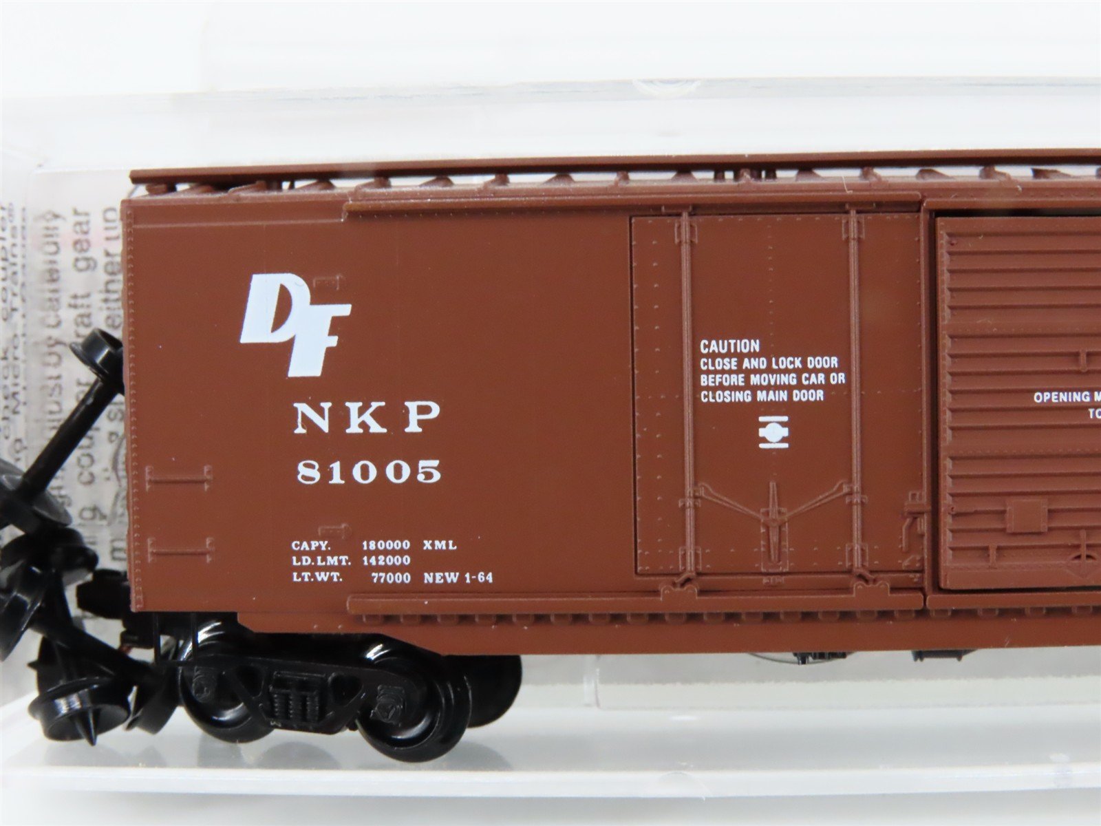 N Scale Micro-Trains MTL 33110 NKP Nickel Plate Road 50' Box Car #81005