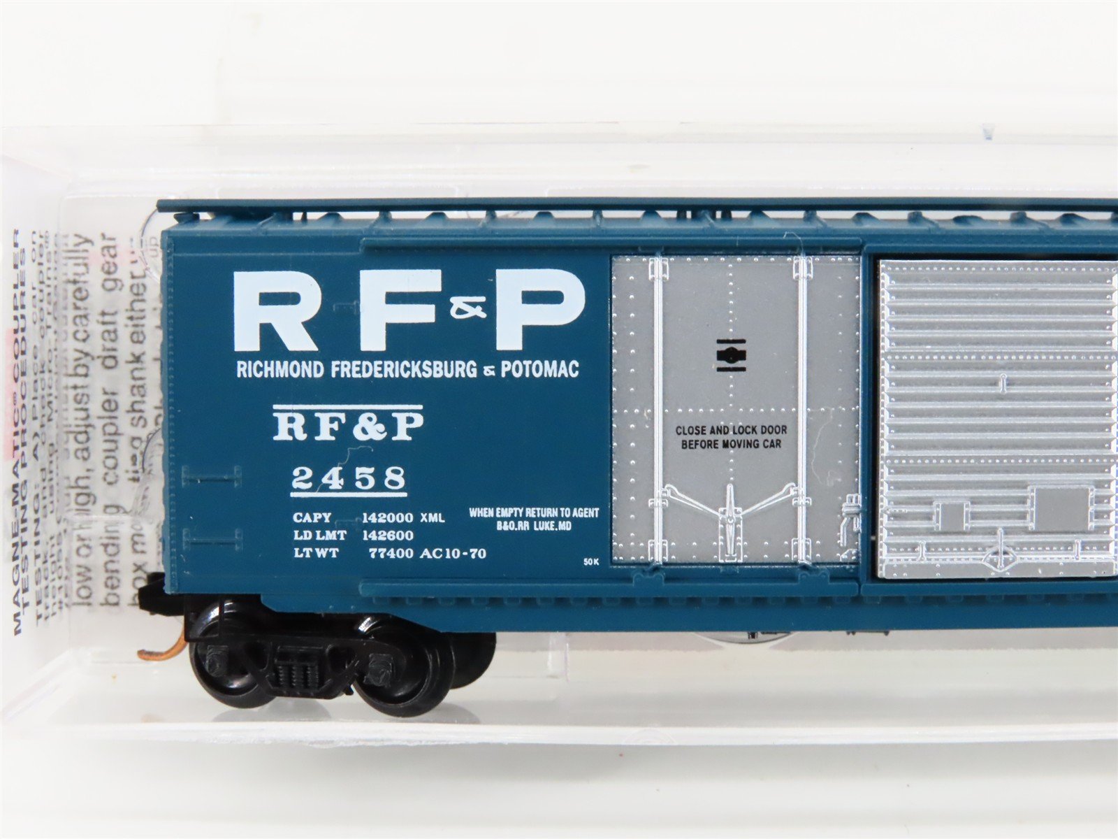 N Micro-Trains MTL 33020 RF&P Richmond Fredericksburg & Potomac 50' Boxcar #2458